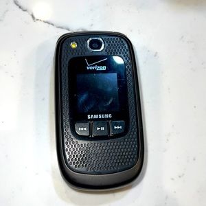 Samsung / Verizon Flip Phone